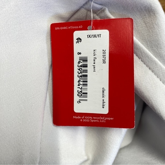 NEW Spanx Women's On The Go Kick Flare Pants Classic White Sz 1X - Picture 8 of 11